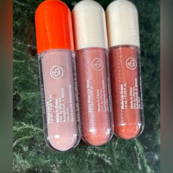 ✨Ulta Beauty Spring Makeup Sampler✨ - Picture 6 of 10